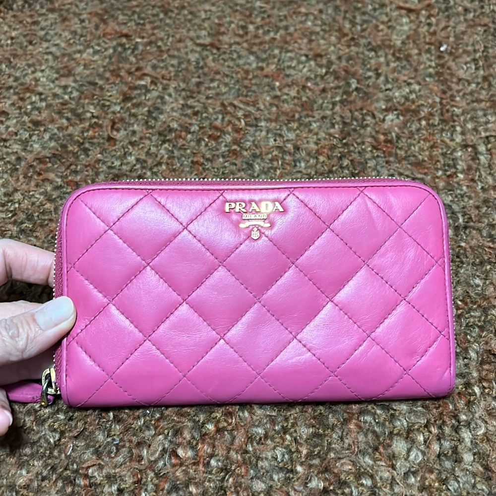SOLD❤️Authentic Prada Quilted Zip Around Wallet